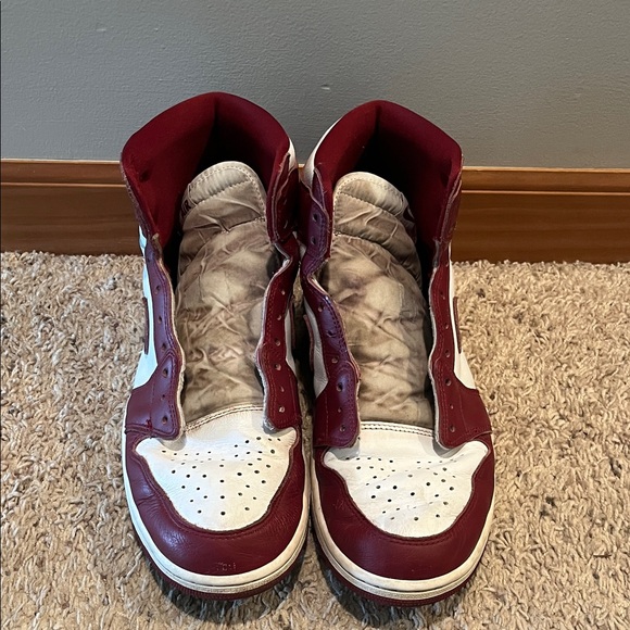 Air Jordan 1 Retro High OG (White/Team Red) Size 12 - Picture 1 of 6